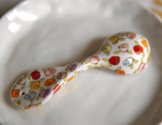 Rainbow Rose Bud & Daisies Spoon